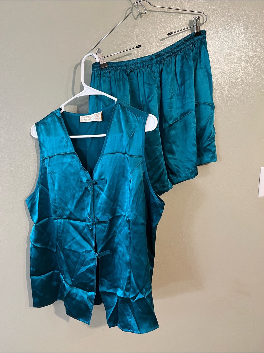 Victoria Secret Gold Label 100% Silk Teal Two-Piece Pajama Set Size L